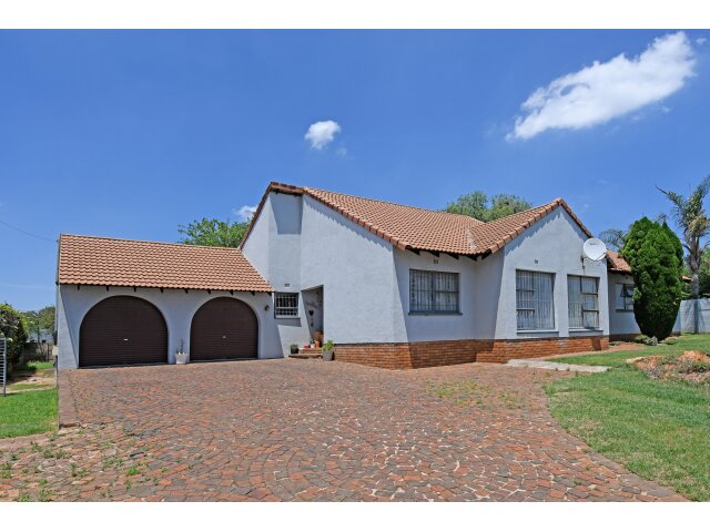 <!--[if BLOCK]><![endif]--> Property sold in Helderkruin <!--[if ENDBLOCK]><![endif]-->